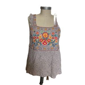 Savannah Jane sleeveless top with floral embroidery. Size Large